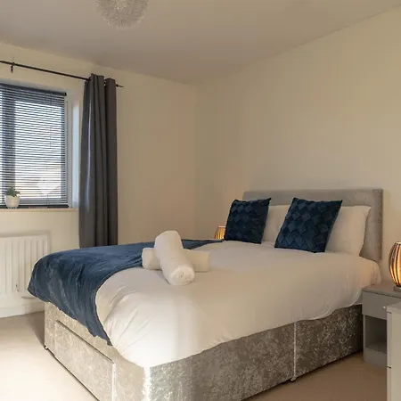 Pottery Wharf By Horizon *