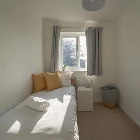 Pottery Wharf By Horizon *