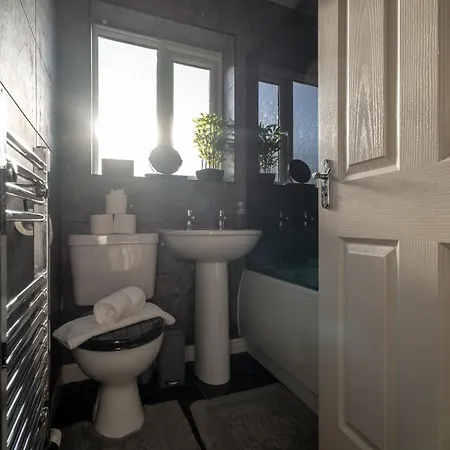 Pottery Wharf By Horizon *